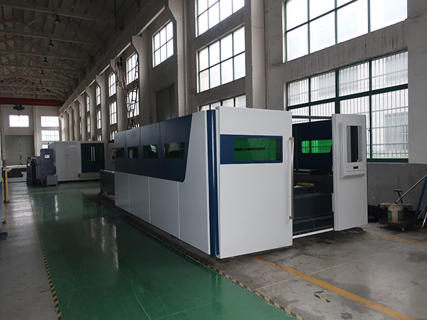 3000W לייזר מכונת חיתוך מחיר IPG 3kw סיבים