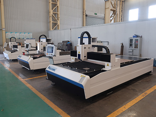 CNC לייזר ייצור 1000w 2000w 3kw מוגן מתכת סיבי לייזר מכונת חיתוך