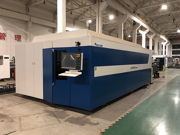 איכות טובה CO2 מתכת פלדה CNC סיבים לייזר מכונת חיתוך עם Raycus IPG חיתוך מתכת
