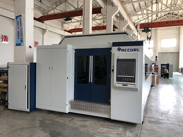 איכות גבוהה מתכת סיבי לייזר מכונת חיתוך 3000W עם מחיר נמוך
